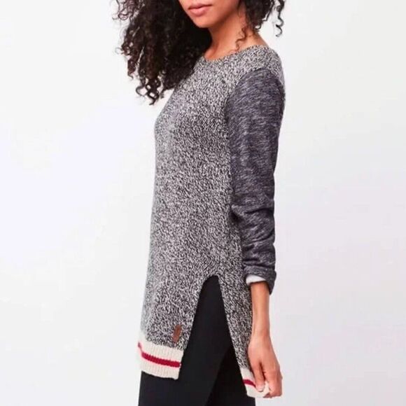 Canada Genuine Roots Cabin Gray Wool Blend Sweater Size Small - Picture 1 of 7